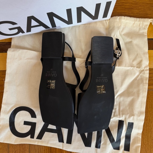 NEW Ganni Black Cutout Sandals - Picture 3 of 4